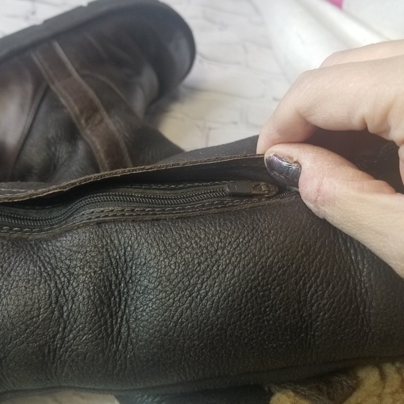 Ugg Locarno 5191 brown leather boots - Picture 4 of 13